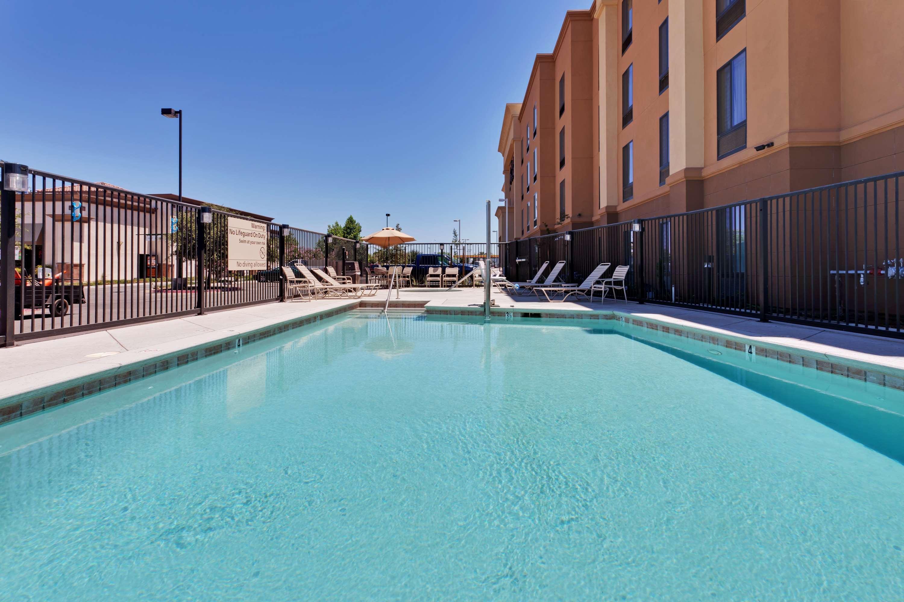 Hampton Inn & Suites Fresno - Northwest Herndon Ανέσεις φωτογραφία
