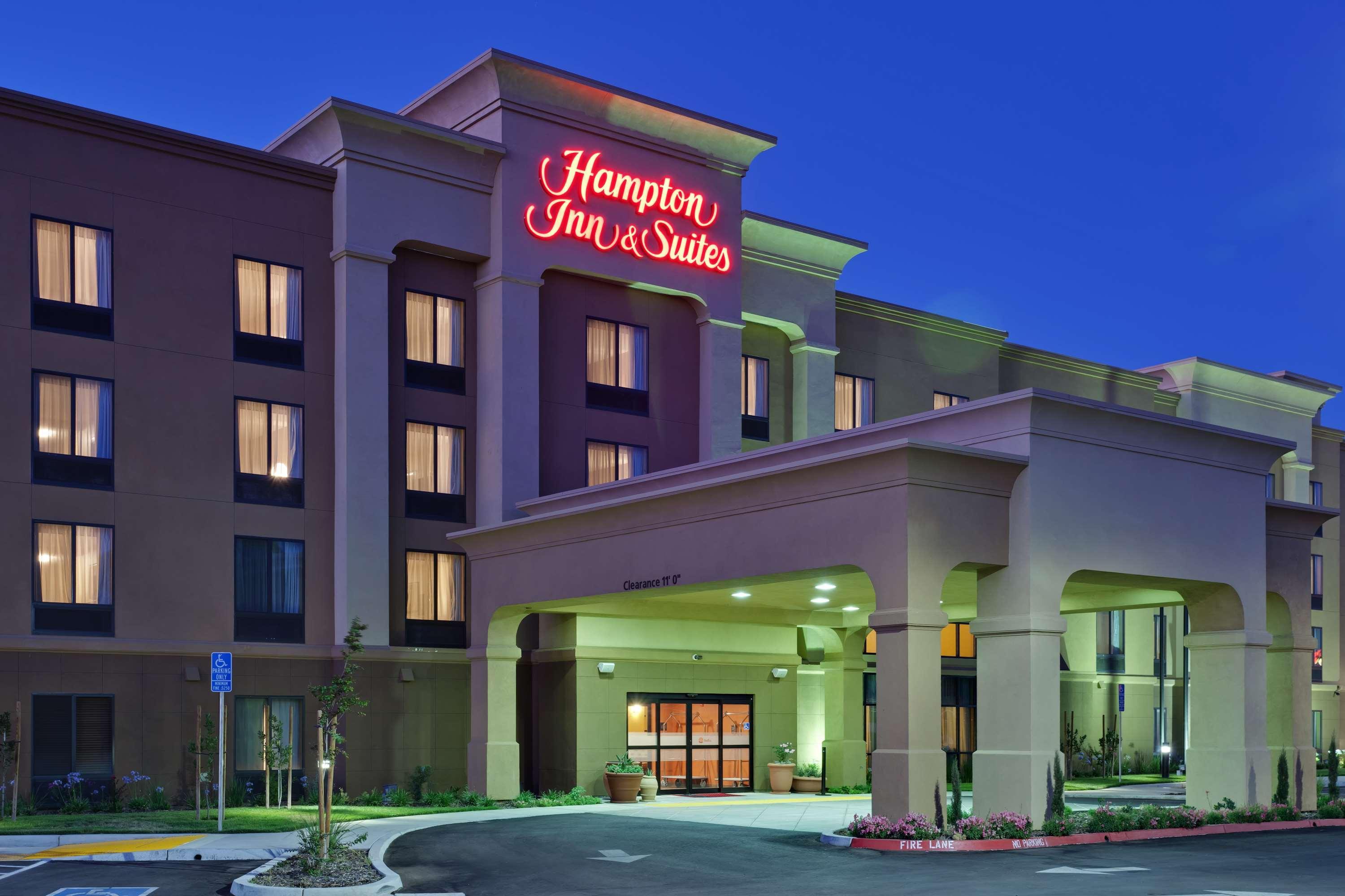 Hampton Inn & Suites Fresno - Northwest Herndon Εξωτερικό φωτογραφία