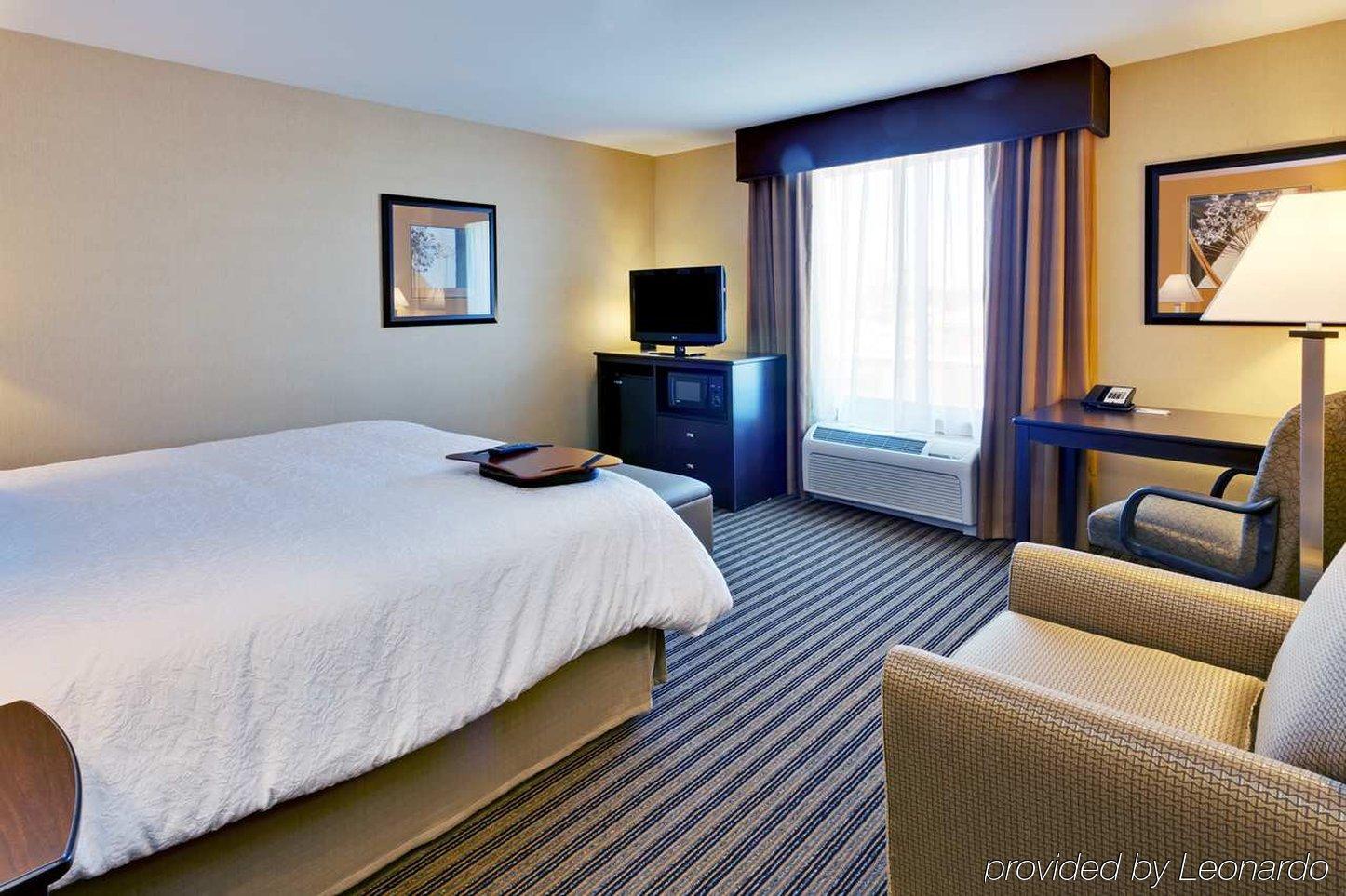 Hampton Inn & Suites Fresno - Northwest Herndon Δωμάτιο φωτογραφία