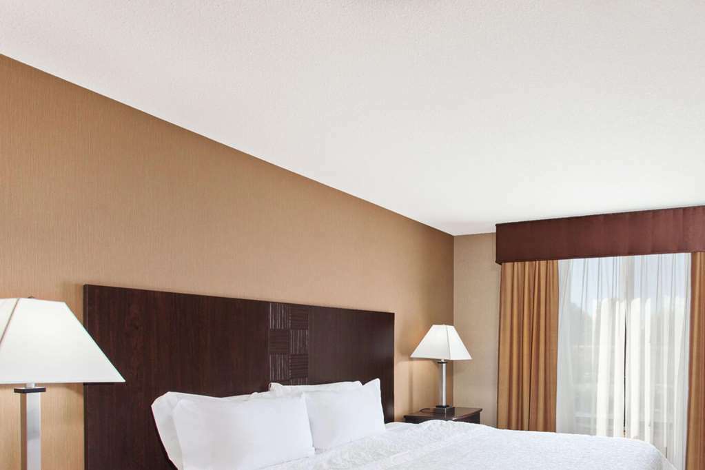 Hampton Inn & Suites Fresno - Northwest Herndon Δωμάτιο φωτογραφία
